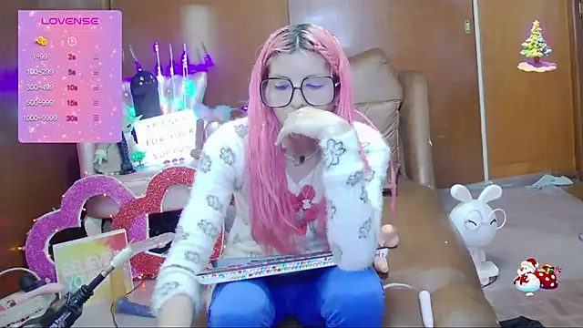 Skinygirl online show from 09.13.25