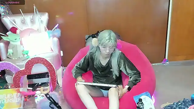 Skinygirl online show from 05.16.26