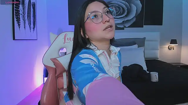 lucy neil online show from 03.15.25