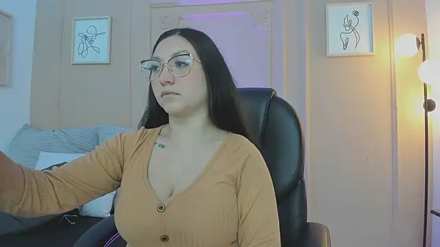 lucy neil online show from 04.02.26