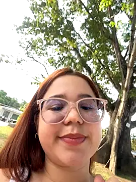 Lucyklein2022 online show from 10.02.25