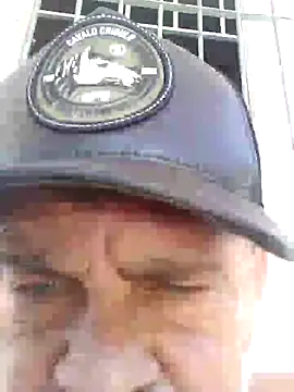 Snapshot of Peludo173317 chatting on 02.25.25 Peludo173317 online show from 02.25.25