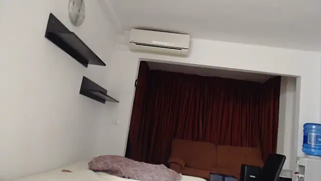 Snapshot of OnlySolovicio chatting on 09.12.25 OnlySolovicio online show from 09.12.25