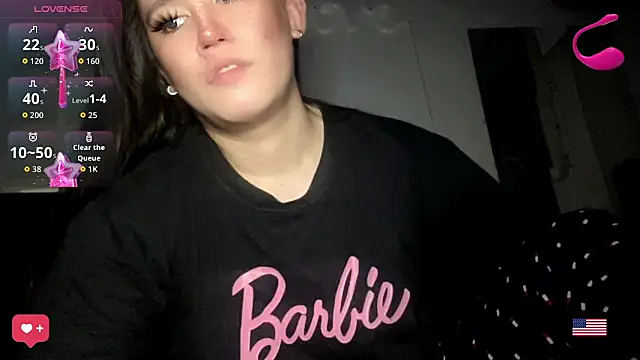 Snapshot of MeganTheRarest chatting on 04.07.26 MeganTheRarest online show from 04.07.26