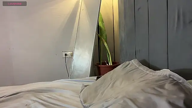 wiggle nibble online show from 02.05.26