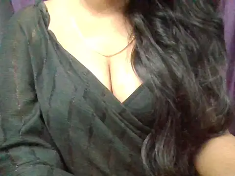 Snapshot of Roopshikha39 chatting on 10.19.25 Roopshikha39 online show from 10.19.25