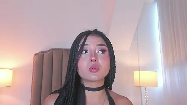 Emma Torres   online show from 04.05.26