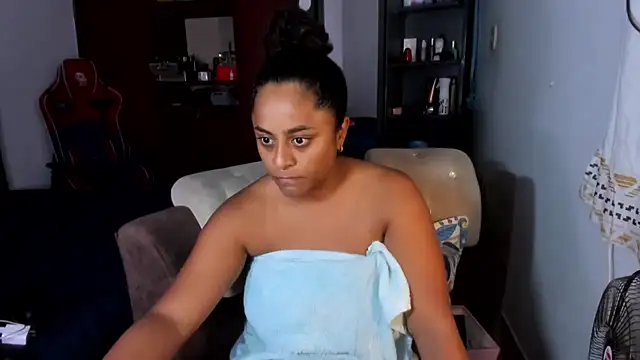Snapshot of BellaKarla chatting on 07.29.26 BellaKarla online show from 07.29.26