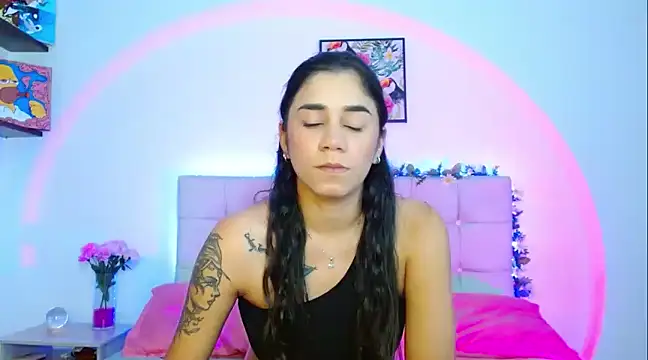 Layla Rachel online show from 02.27.25