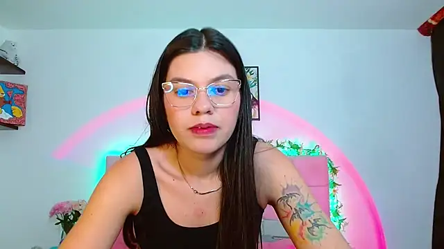 Layla Rachel online show from 09.11.25