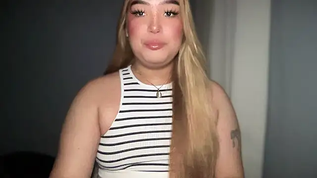 MissCataleyaxxx online show from 10.14.25