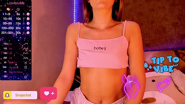 Snapshot of madina_taher chatting on 01.24.25 madina taher online show from 01.24.25