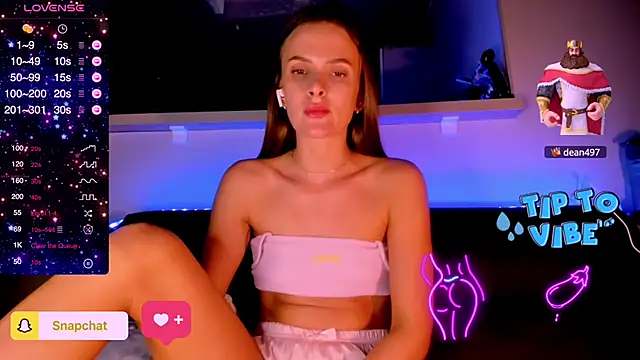 Snapshot of madina_taher chatting on 02.19.25 madina taher online show from 02.19.25