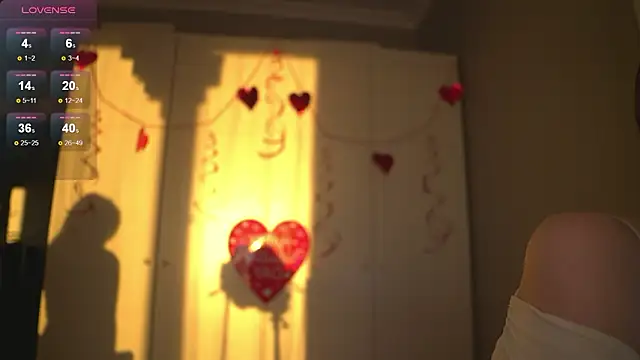 -JuicyMolly- online show from 02.14.26