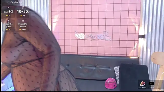 mensia hernandz online show from 10.18.25