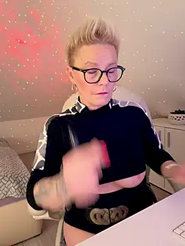 Snapshot of German_Milf chatting on 02.14.26 German Milf online show from 02.14.26