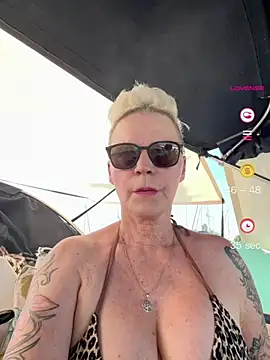 German Milf online show from 06.18.26