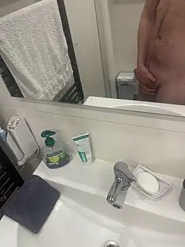 Snapshot of ginger_fun chatting on 03.04.25 ginger fun online show from 03.04.25