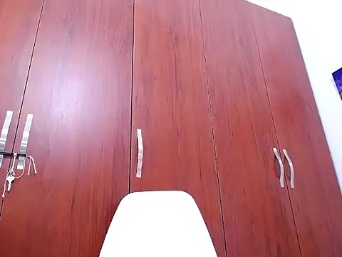 Snapshot of hornywife_ chatting on 10.06.25 hornywife online show from 10.06.25