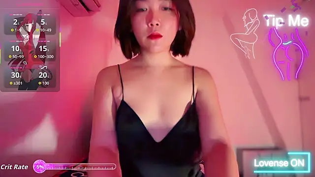TR4NSCUTI3 online show from 05.19.26