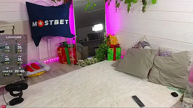 Misss Vikk online show from 01.06.25