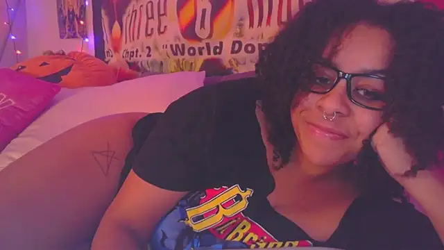 Snapshot of N1NT3NDH03 chatting on 01.28.25 N1NT3NDH03 online show from 01.28.25