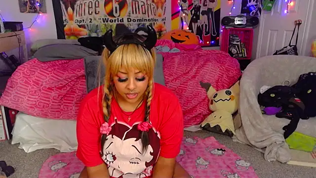 Snapshot of N1NT3NDH03 chatting on 10.24.25 N1NT3NDH03 online show from 10.24.25