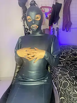Snapshot of mylatexpleasure chatting on 08.01.26 mylatexpleasure online show from 08.01.26