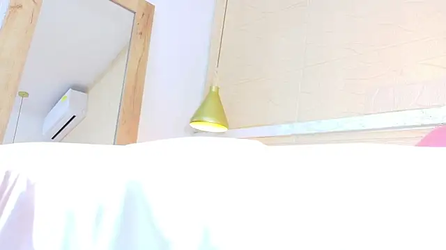 Snapshot of Sweet_baby_hellen chatting on 02.19.25 Sweet baby hellen online show from 02.19.25