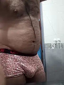 Snapshot of desicockandball chatting on 03.04.25 desicockandball online show from 03.04.25