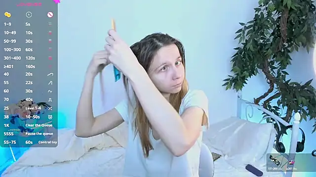 Snapshot of Bell_a_mi_ chatting on 03.24.26 Bell a mi online show from 03.24.26