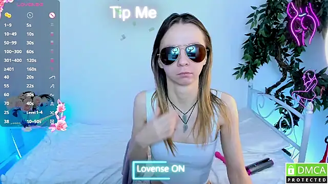 Snapshot of Bell_a_mi_ chatting on 03.28.26 Bell a mi online show from 03.28.26