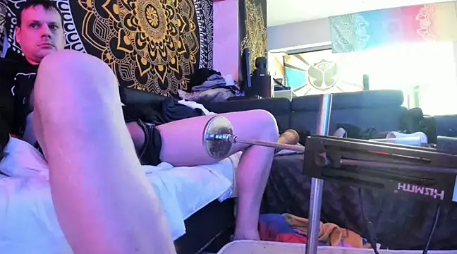 Snapshot of slankecrosdresser chatting on 01.26.25 slankecrosdresser online show from 01.26.25