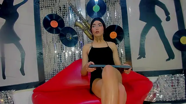 Snapshot of nickyminach_ chatting on 02.08.25 nickyminach online show from 02.08.25