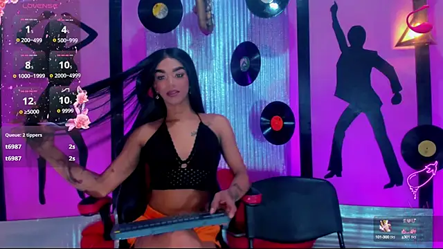 Snapshot of nickyminach_ chatting on 09.27.25 nickyminach online show from 09.27.25