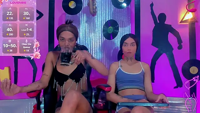 Snapshot of nickyminach_ chatting on 10.03.25 nickyminach online show from 10.03.25