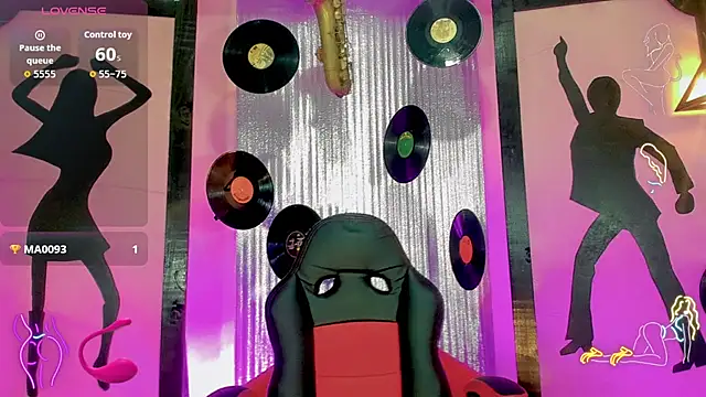 Snapshot of nickyminach_ chatting on 10.29.25 nickyminach online show from 10.29.25