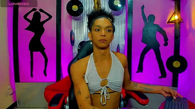 Snapshot of nickyminach_ chatting on 02.11.26 nickyminach online show from 02.11.26