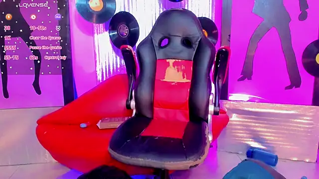 nickyminach  online show from 05.16.26