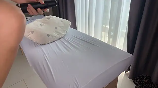 Eva Nathan online show from 01.29.25