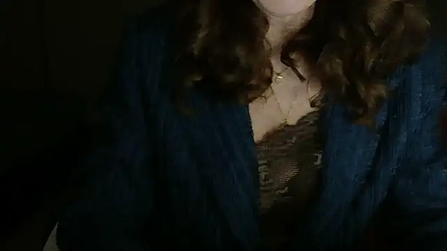 Snapshot of amara_2022 chatting on 03.31.26 amara 2022 online show from 03.31.26