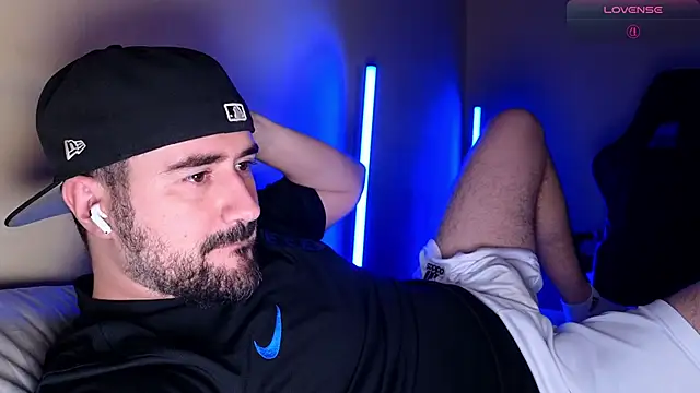 DominantTheo online show from 04.21.26