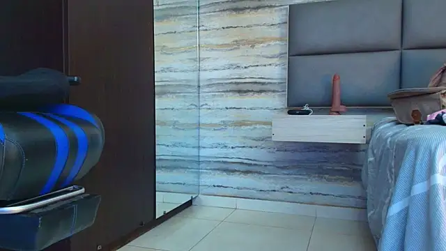 oliver  brown online show from 12.18.25