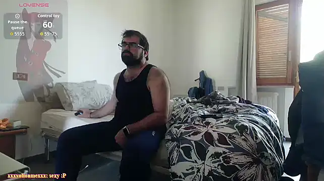 Snapshot of Attila985 chatting on 04.09.26 Attila985 online show from 04.09.26