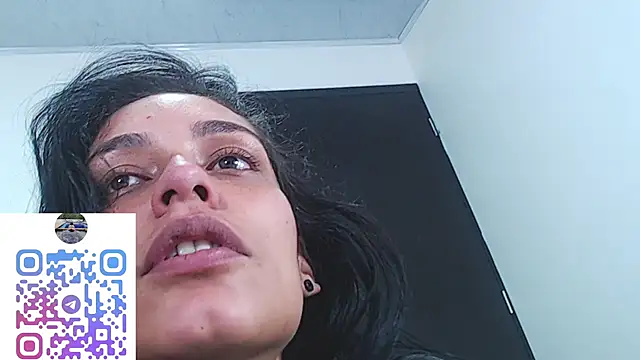 Upskirt Squirt96 online show from 04.29.26