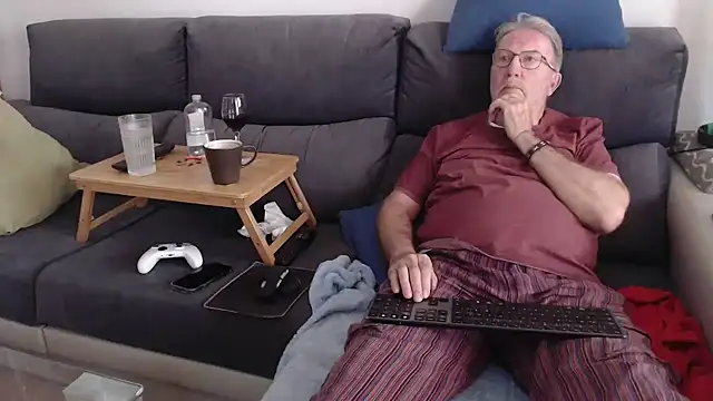 Nudelschwanz online show from 04.25.26