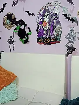 Deina bunny online show from 10.10.25