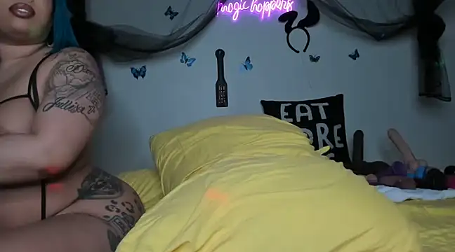 Snapshot of ThickAssRena chatting on 01.30.25 ThickAssRena online show from 01.30.25