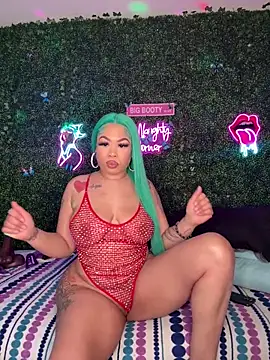 Snapshot of ThickAssRena chatting on 02.03.26 ThickAssRena online show from 02.03.26