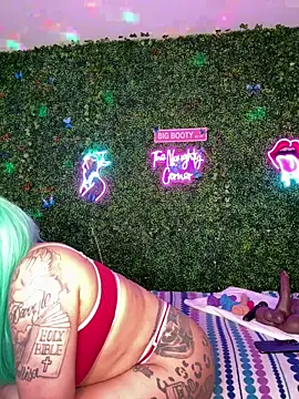 Snapshot of ThickAssRena chatting on 02.05.26 ThickAssRena online show from 02.05.26